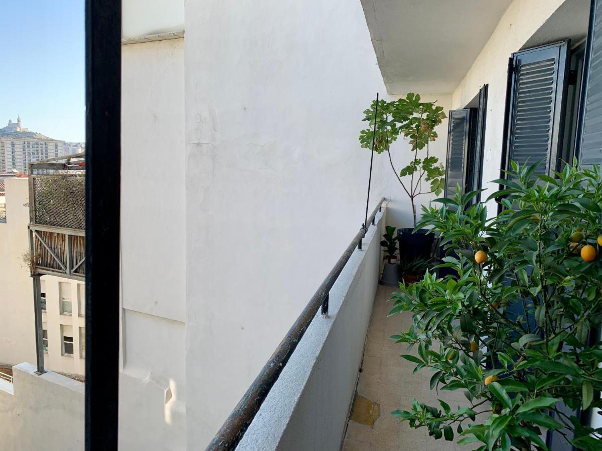Appartement entièrement rénové, ensoleillé, à 3mn de la Gare St Charles, avec la vue sur Notre-Dame de la Garde Marselha Exterior foto